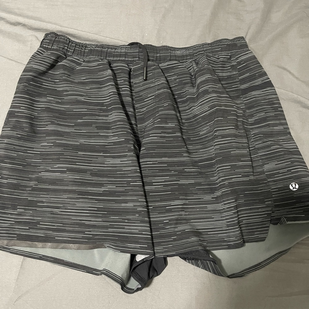 Lulu Lemon Shorts size large (good condition)